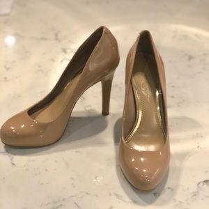 Jessica’s Simpson size 7.5 nude heels